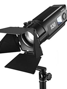 LED spotlight godox s30 enfocable 60w LED COB alquiler