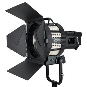 A Nanlux Evoke 1200 Fresnel LED alquiler