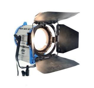 ARRI TI 1000W alquiler