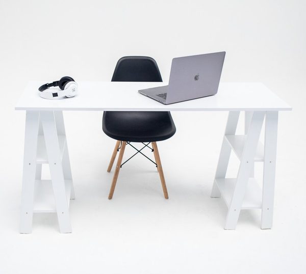 Mesa con silla y computador combo