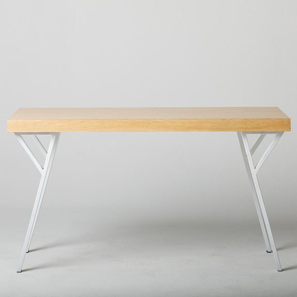 Mesa de escritorio de madera