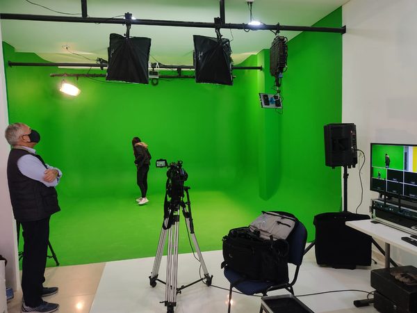 ALQUILER DE ESTUDIO DE TELEVISION 25 MTRS CUADRADOS